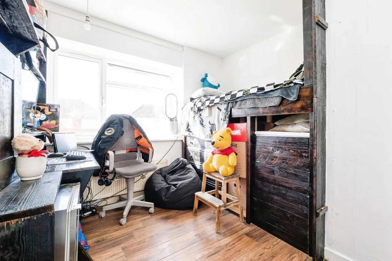 Kent View, Aveley, RM15, photo 11