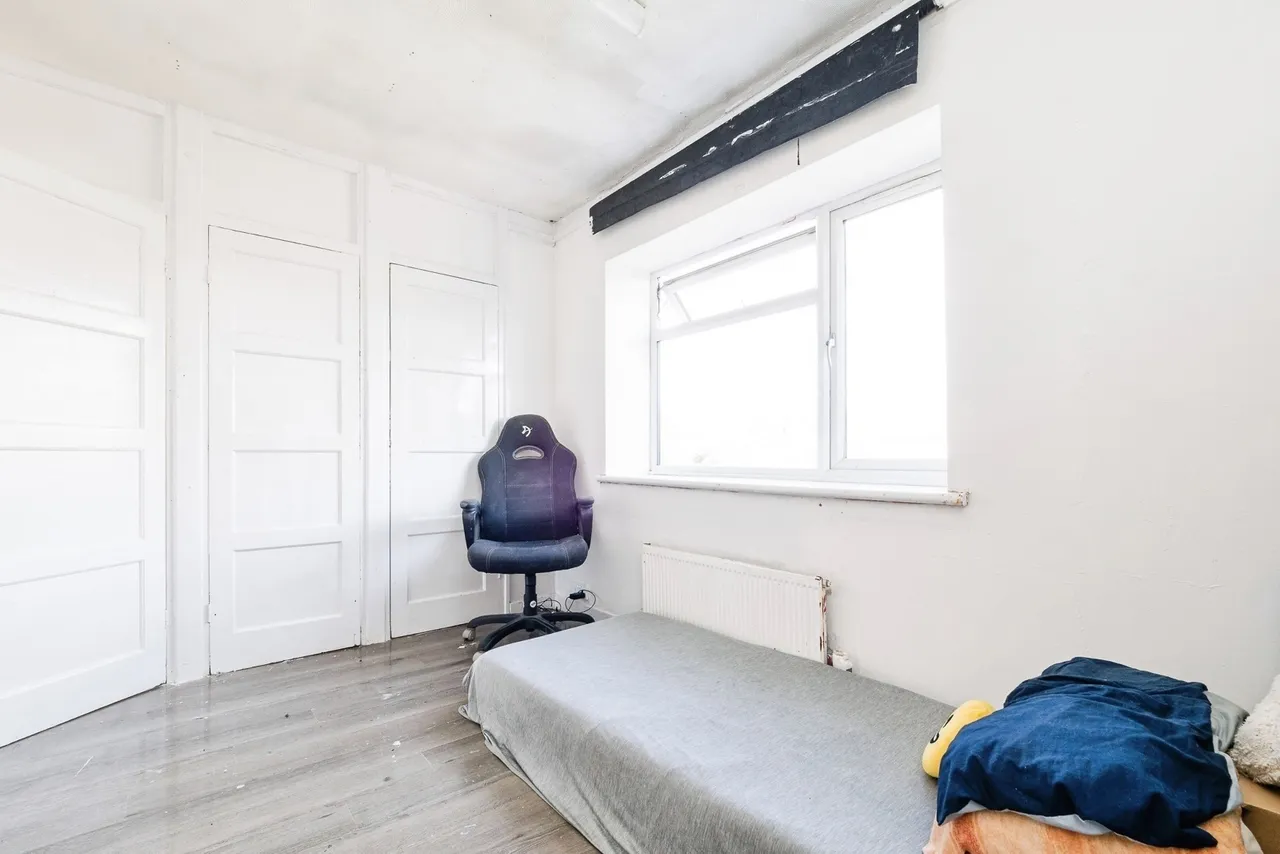 Kent View, Aveley, RM15, photo 10