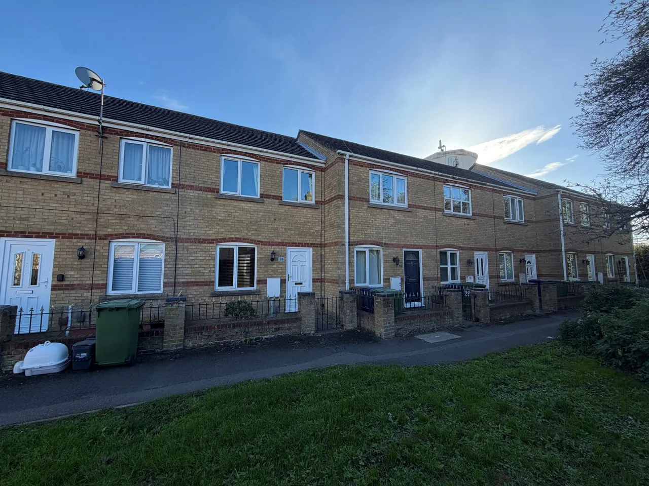 2 bed house to rent, Barnes Way, Whittlesey, PE7