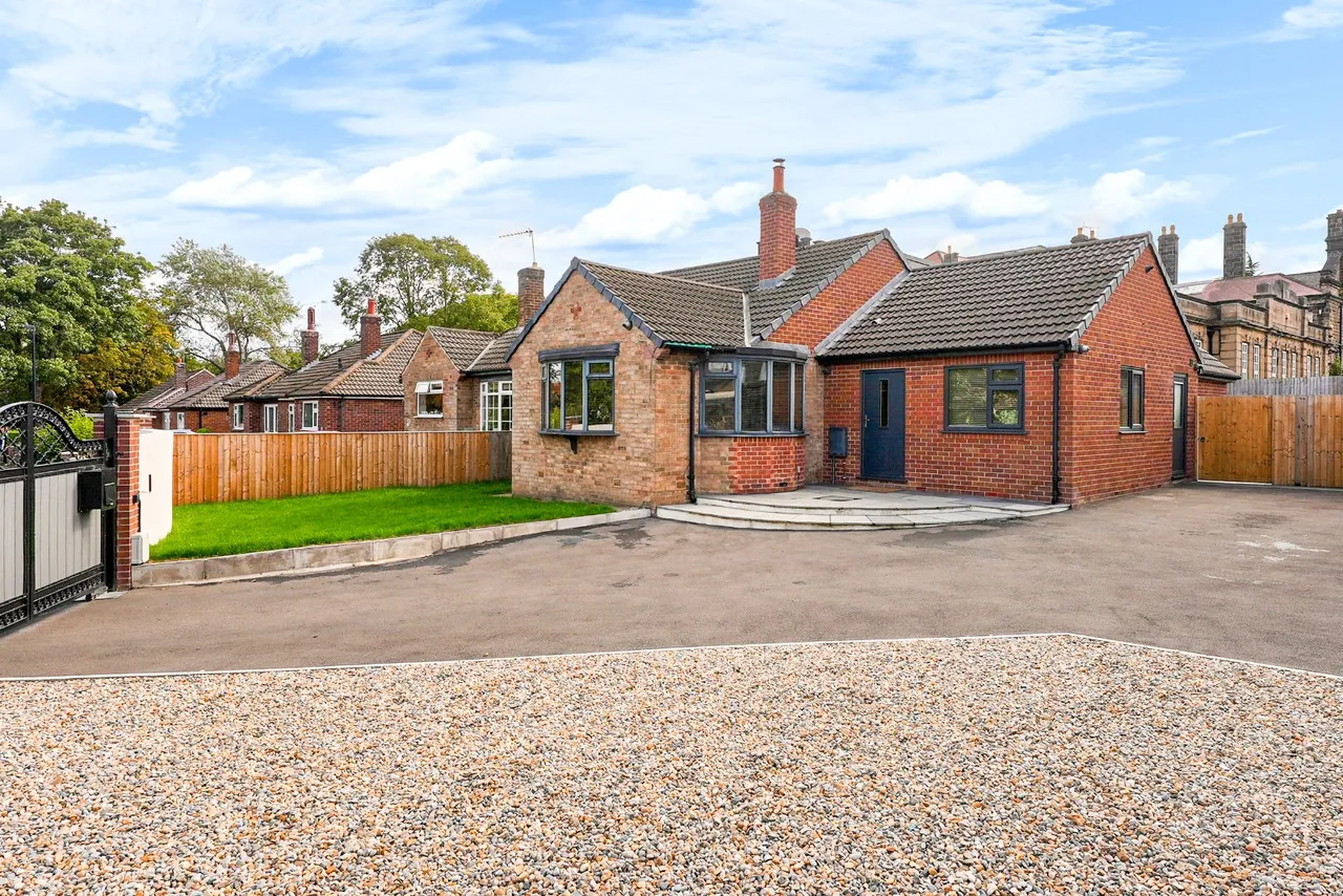 4 bed house for sale, Woodfield Drive, Harrogate, HG1