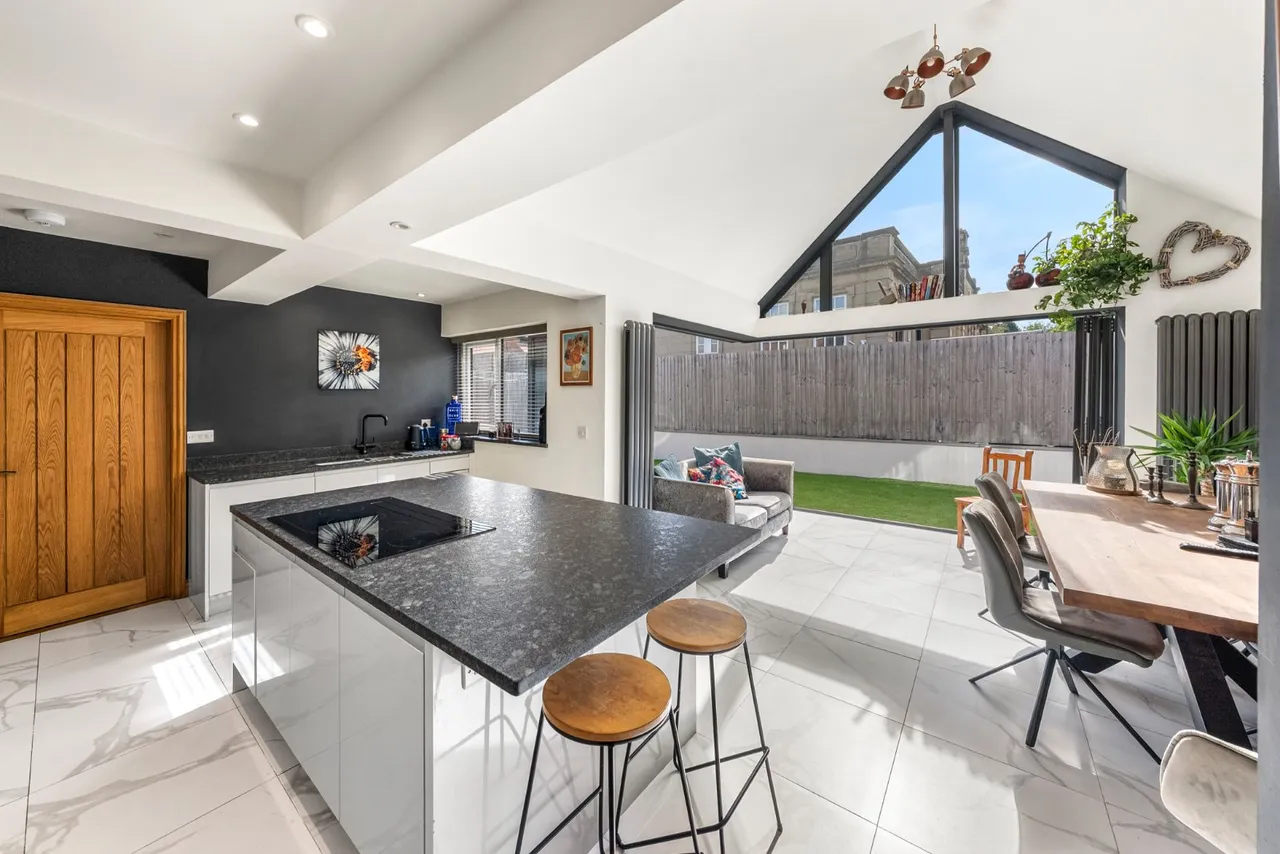 Woodfield Drive, Harrogate, HG1, photo 2