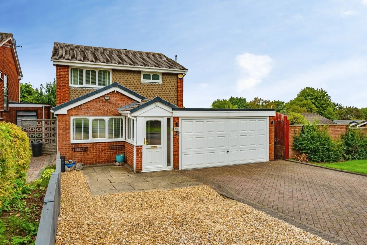 3 bed house for sale, Stafford Road, Lichfield, WS13