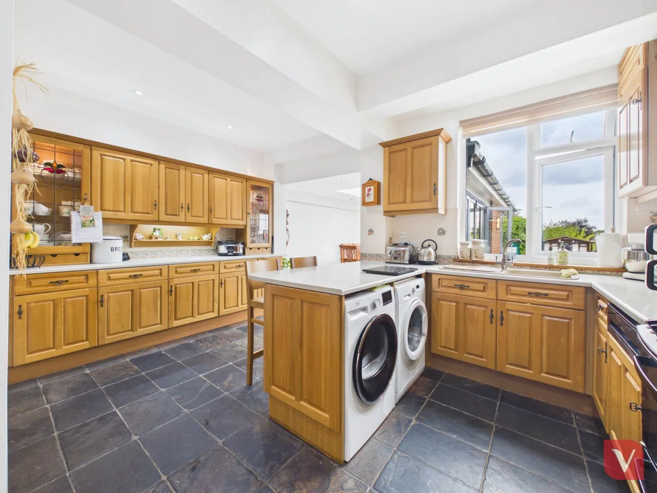 Hitchin Road, Luton, LU2 7UL, photo 8