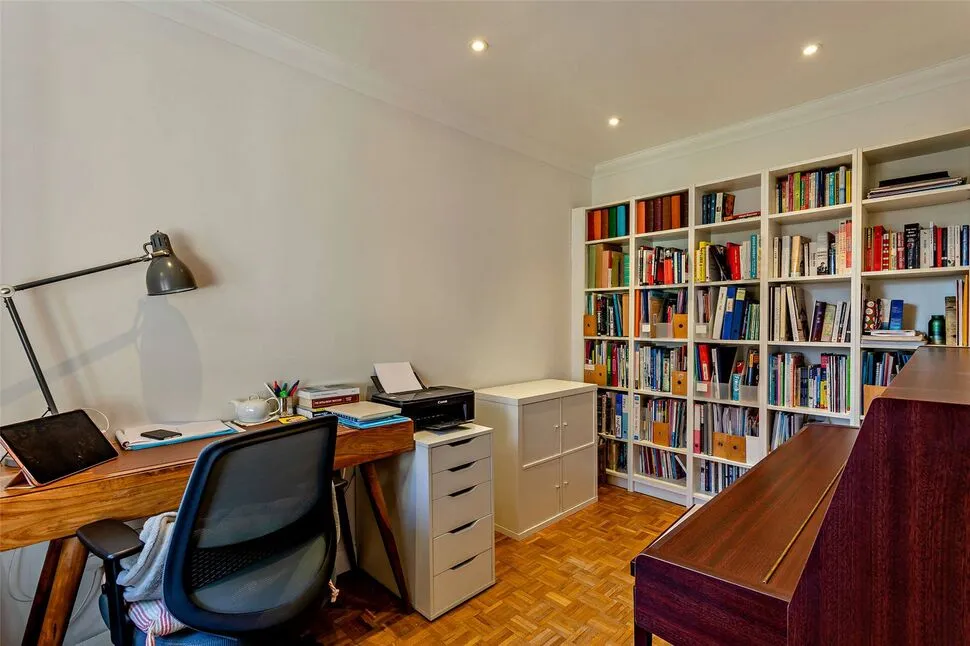 Hillfield Road, Oundle, PE8, photo 8
