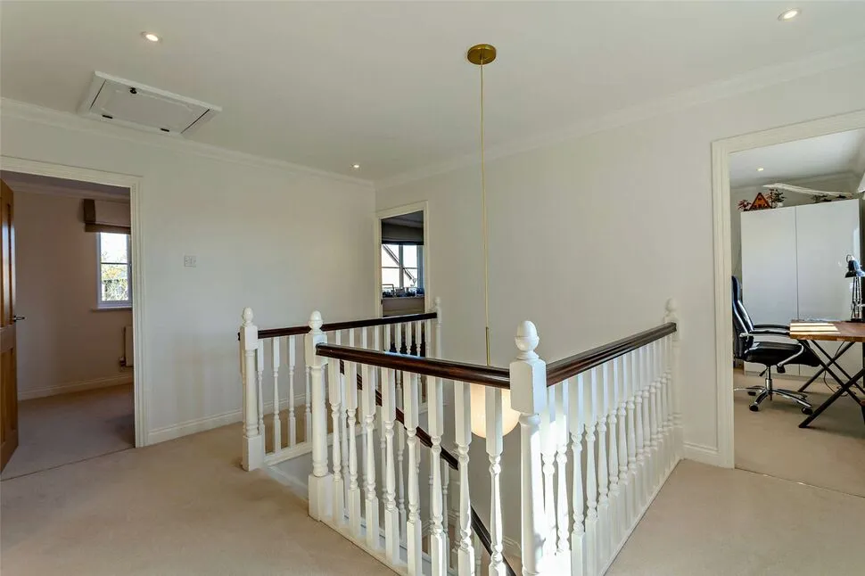 Hillfield Road, Oundle, PE8, photo 10