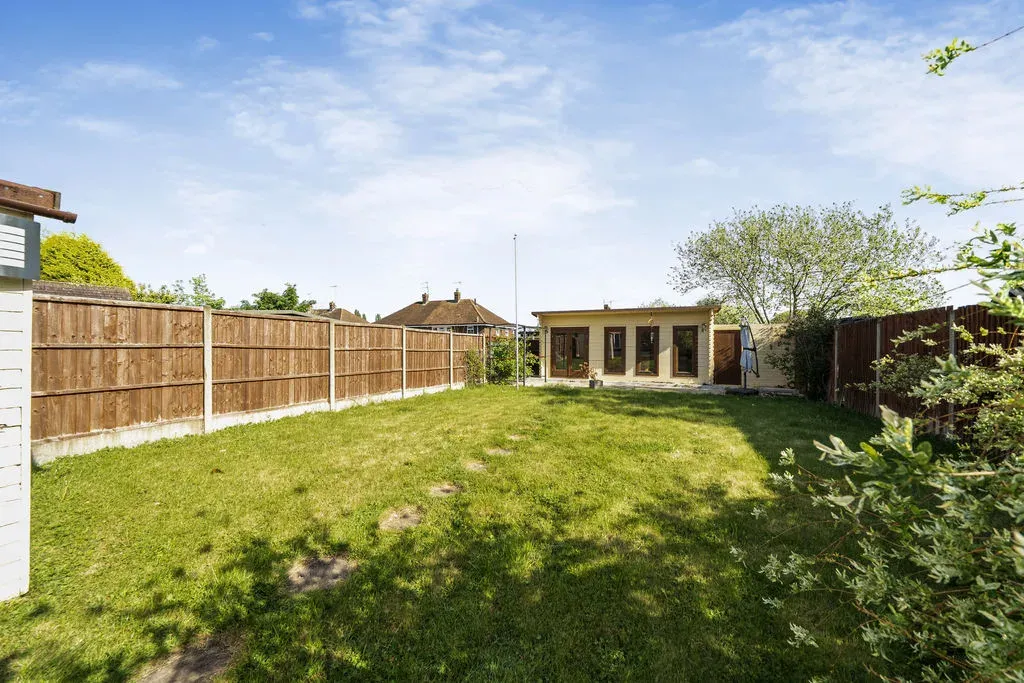 Newton Road, Bletchley, Milton Keynes, Buckinghamshire, MK3 5DH, photo 19