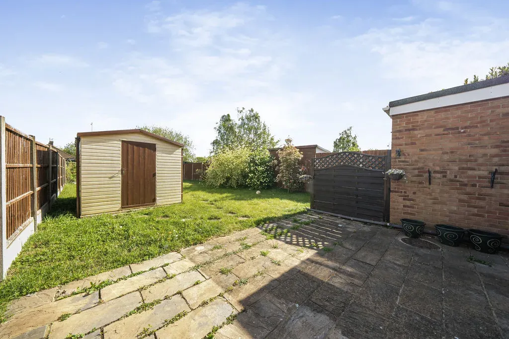 Newton Road, Bletchley, Milton Keynes, Buckinghamshire, MK3 5DH, photo 22
