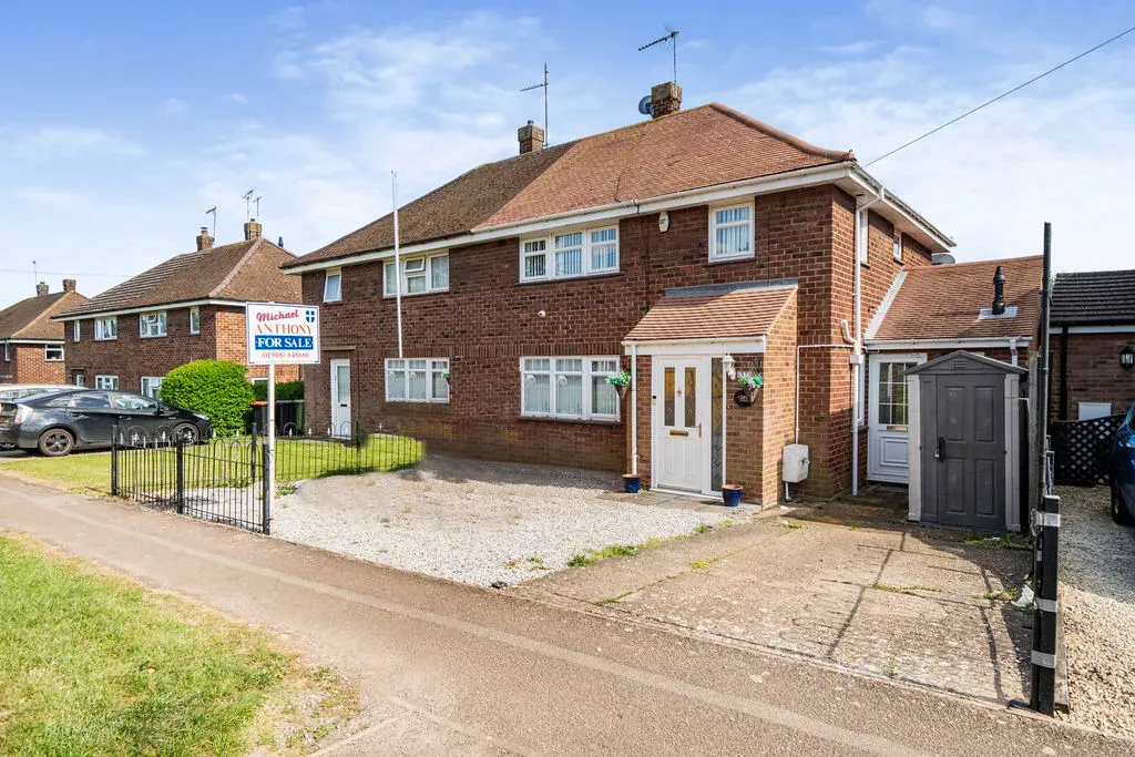3 bed house for sale — Newton Road, Bletchley, Milton Keynes, Buckinghamshire, MK3 5DH
