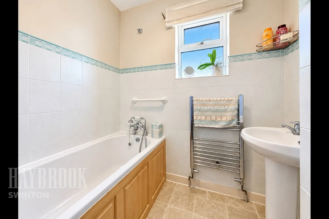 Hickleton Court, Rotherham, photo 16