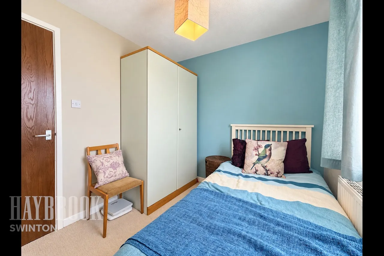 Hickleton Court, Rotherham, photo 6