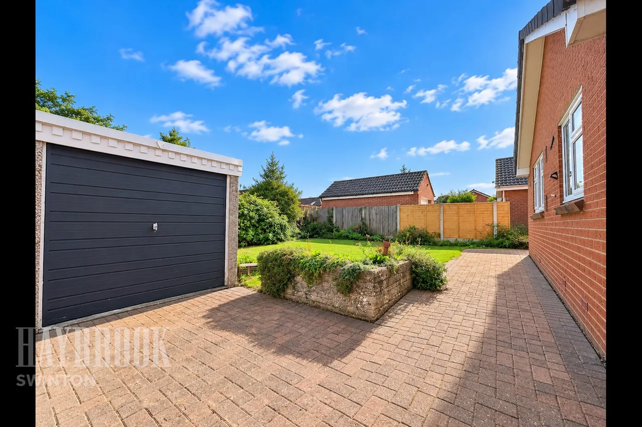 Hickleton Court, Rotherham, photo 7