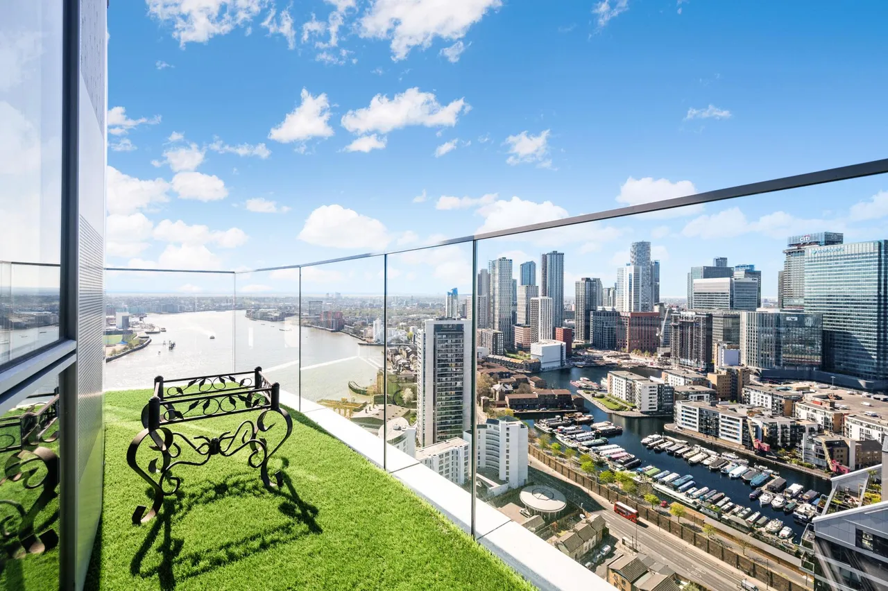 Charrington Tower, New Providence Wharf, E14, photo 8