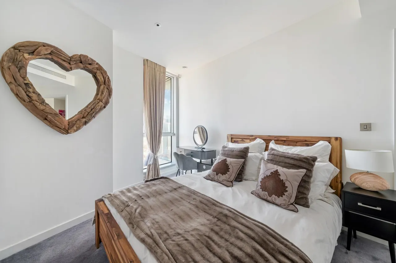 Charrington Tower, New Providence Wharf, E14, photo 13
