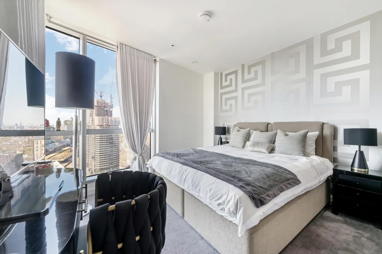 Charrington Tower, New Providence Wharf, E14, photo 14