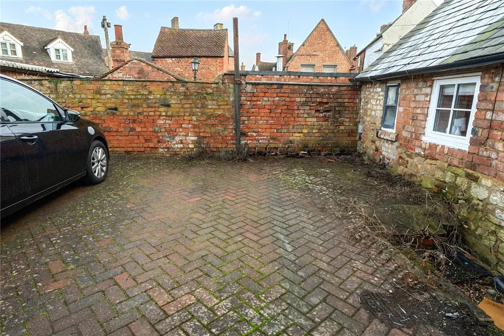 Park Street, Towcester, Northamptonshire, NN12 6DQ, photo 10