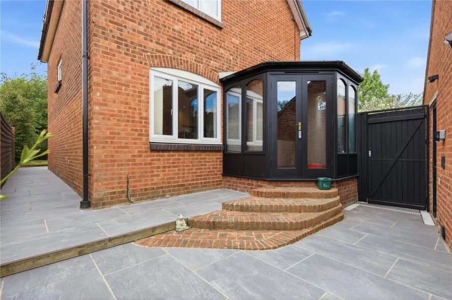 with 4 bedrooms in Bishop's Stortford, CM23, photo 11