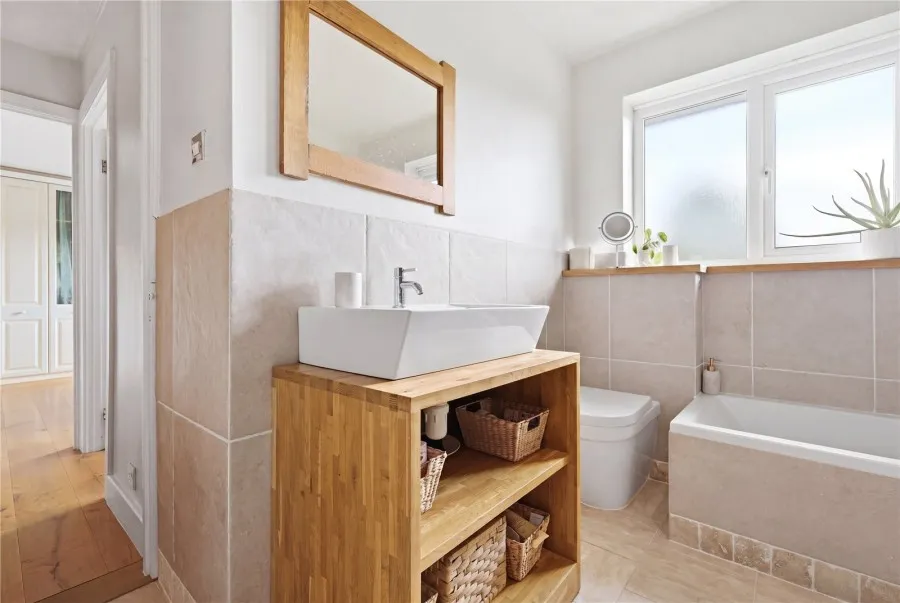 with 4 bedrooms in Bishop's Stortford, CM23, photo 14