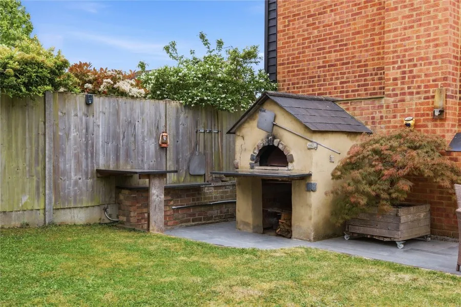 with 4 bedrooms in Bishop's Stortford, CM23, photo 12