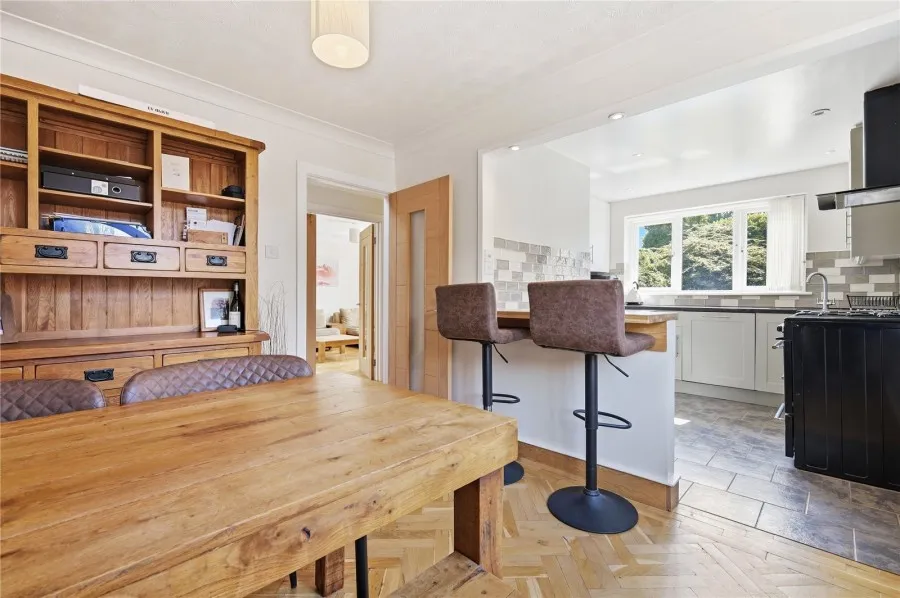with 4 bedrooms in Bishop's Stortford, CM23, photo 6