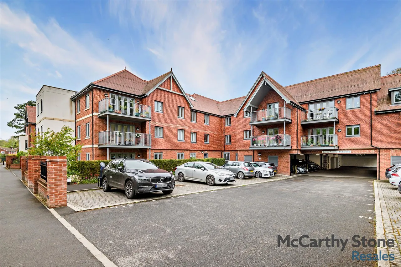 Granham Close, Marlborough, SN8, photo 23