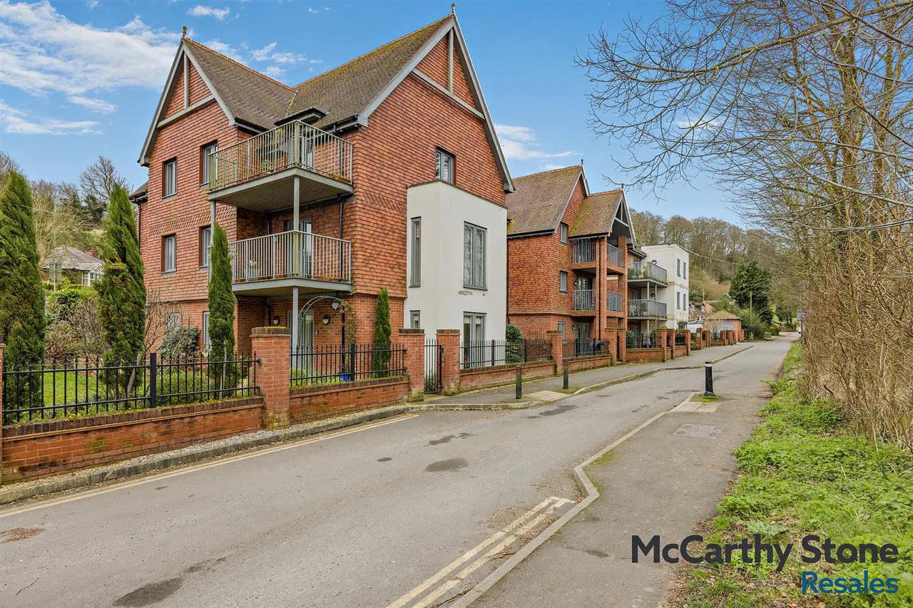 Granham Close, Marlborough, SN8, photo 34