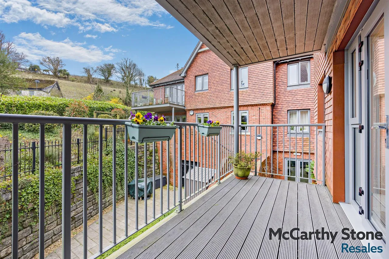 Granham Close, Marlborough, SN8, photo 13
