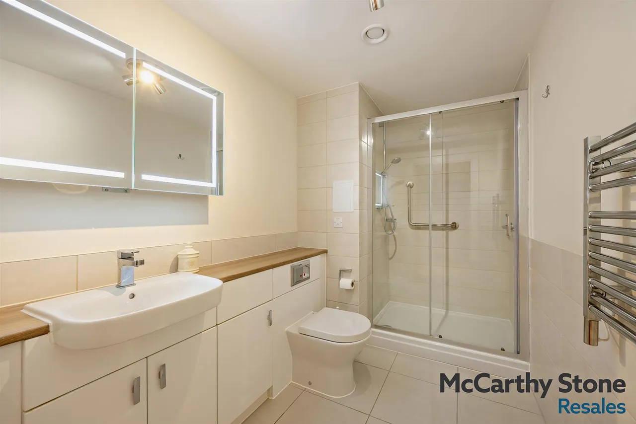 Granham Close, Marlborough, SN8, photo 17