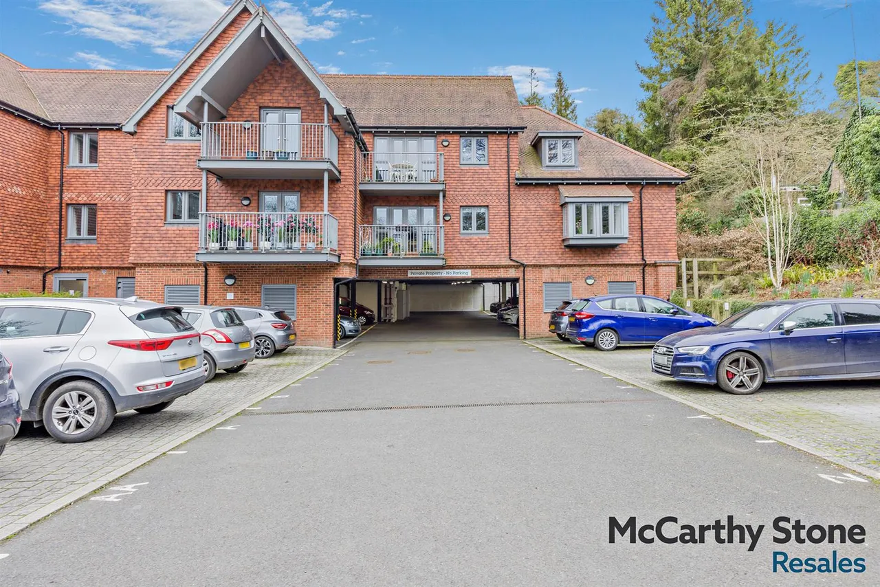 Granham Close, Marlborough, SN8, photo 36