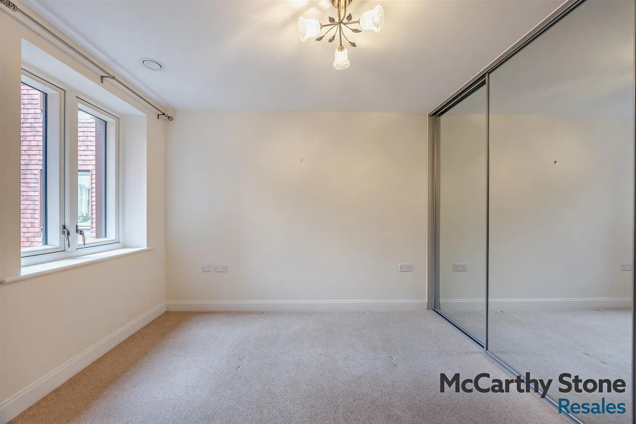 Granham Close, Marlborough, SN8, photo 7