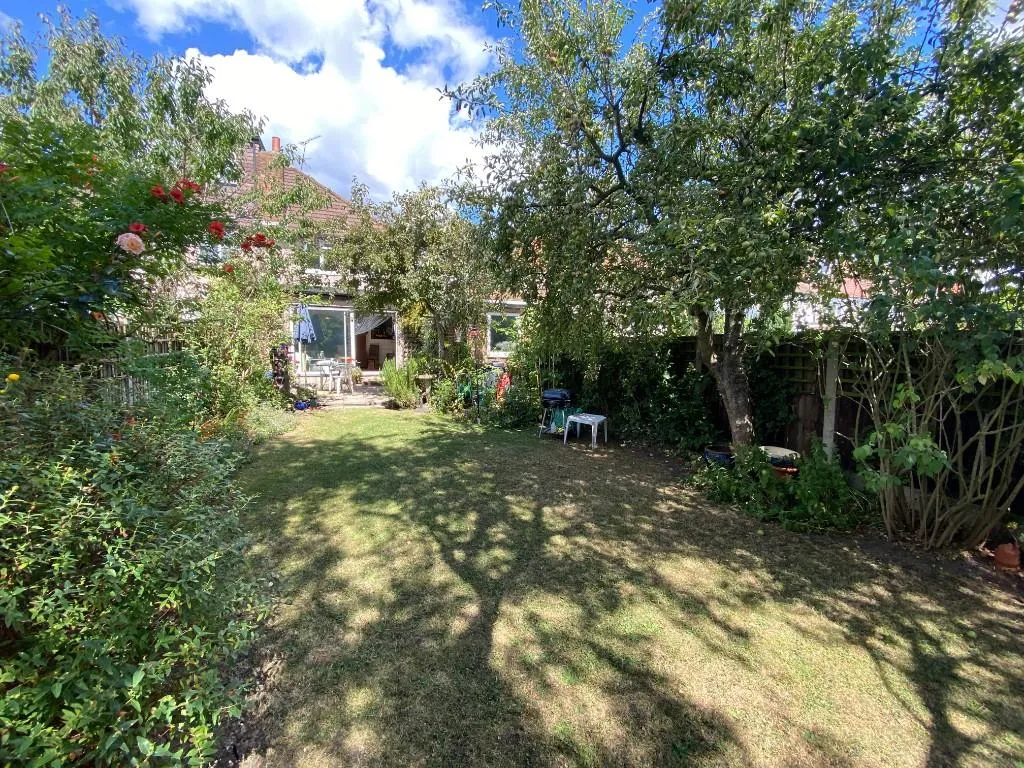 Hawtrey Avenue, Northolt, UB5, photo 11
