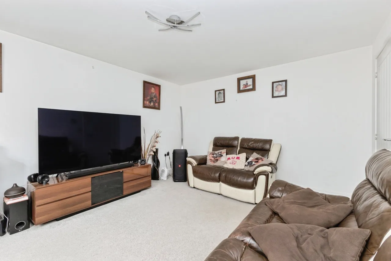 Robin Grove, Wymondham, Norfolk, NR18, photo 4