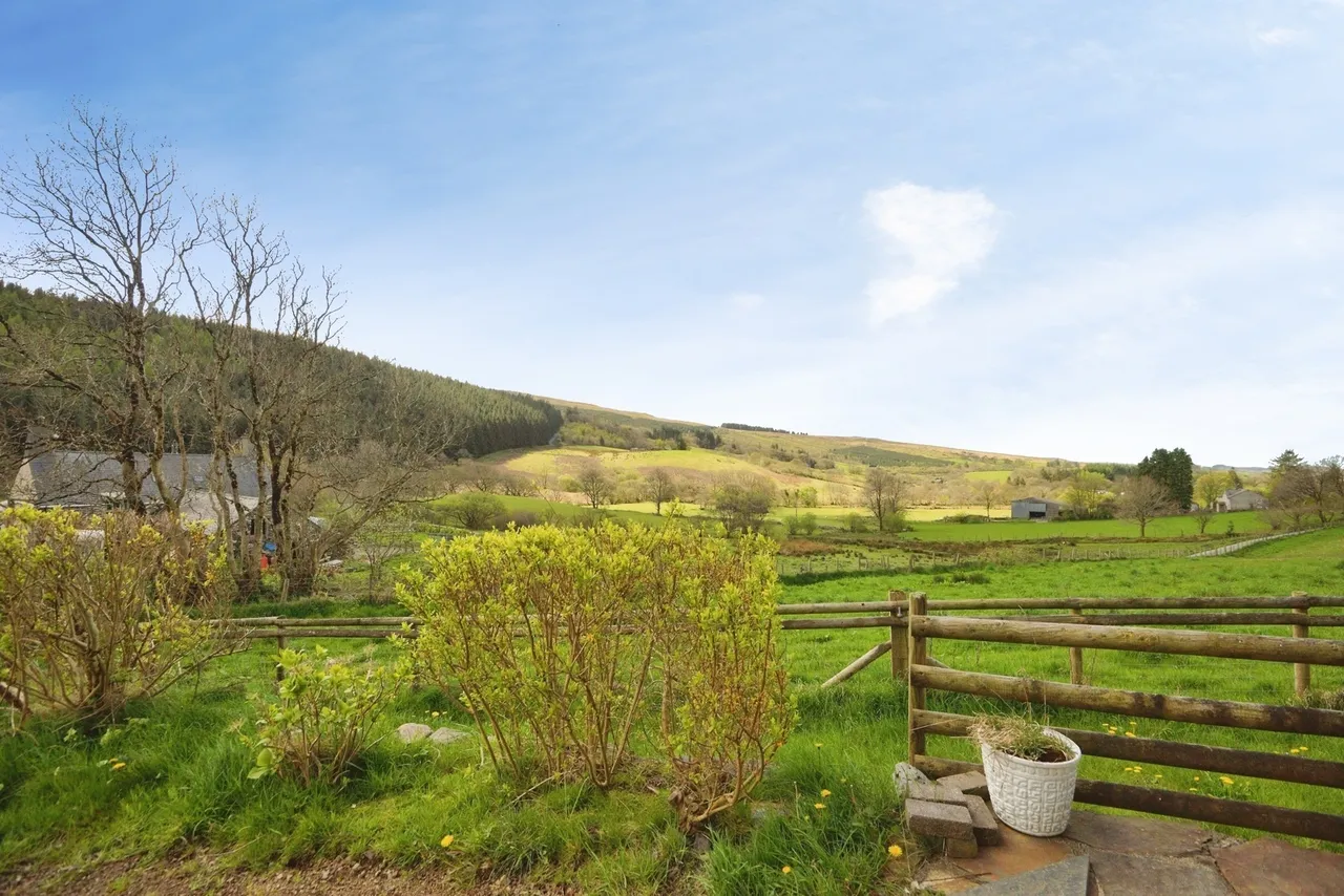Cwm Cynfal, Blaenau Ffestiniog, LL41, photo 6