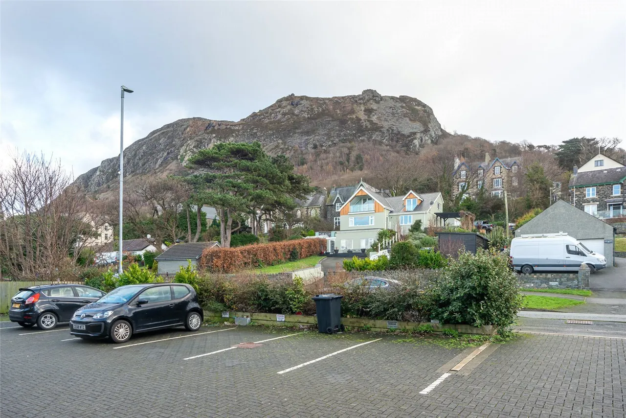Penmaenmawr Road, Llanfair, photo 13