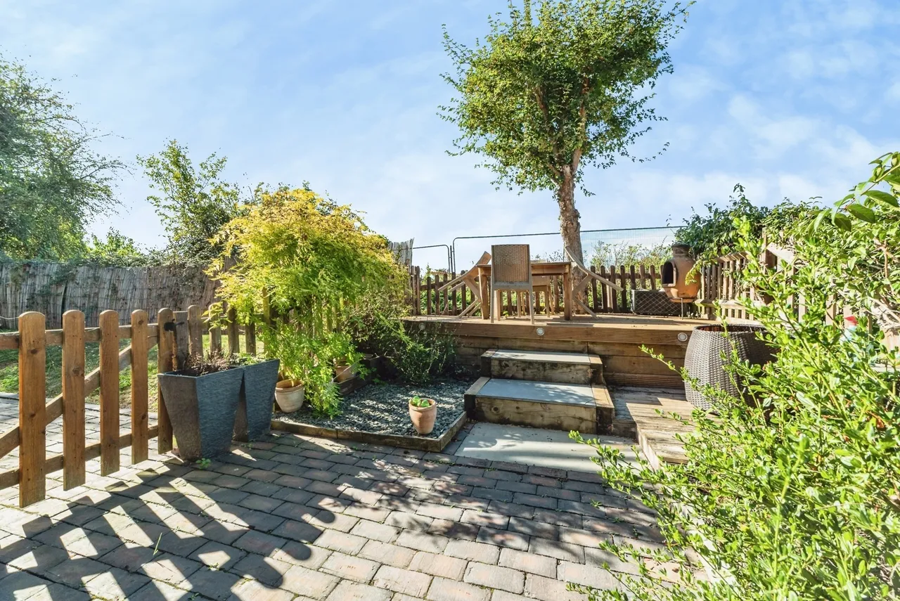 Minchens Lane, Bramley, RG26, photo 14