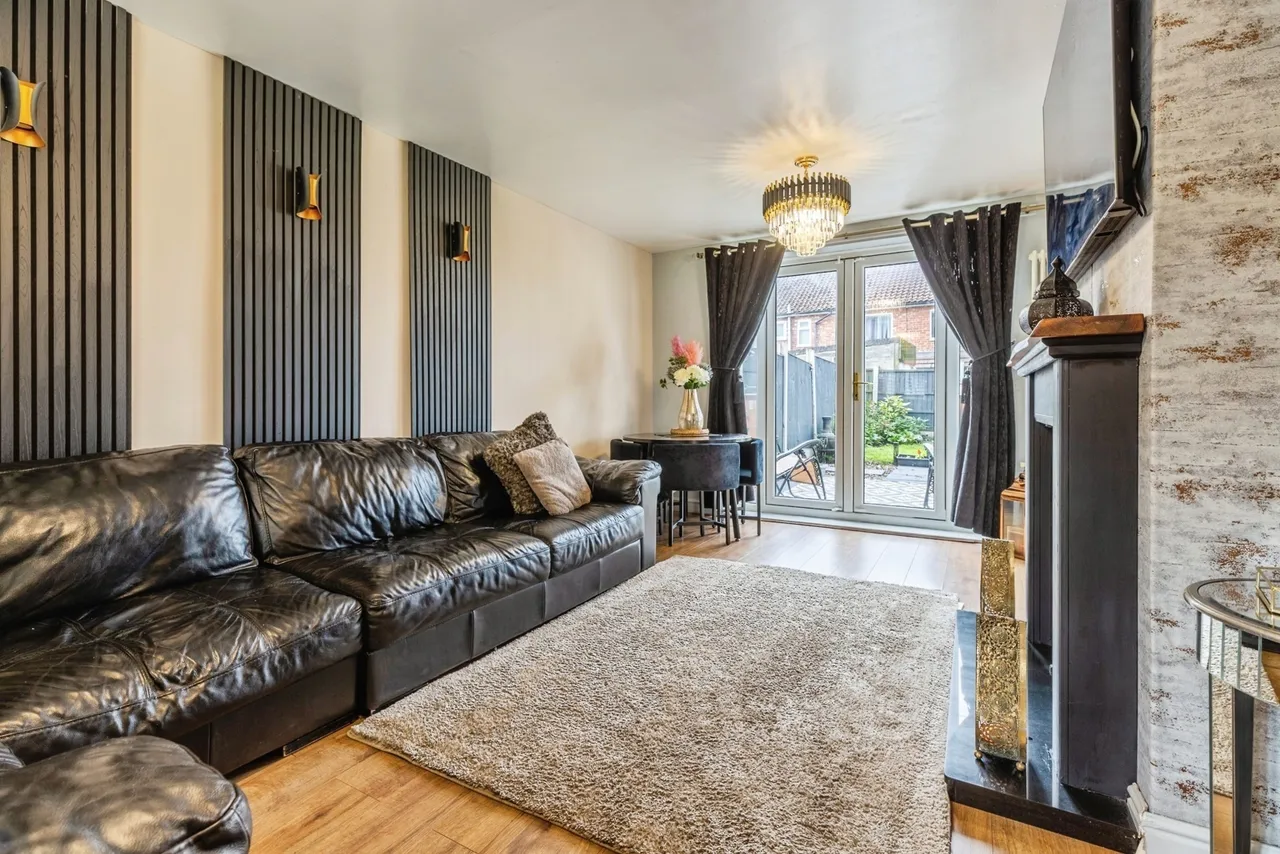 Isel Walk, Middleton, M24, photo 4