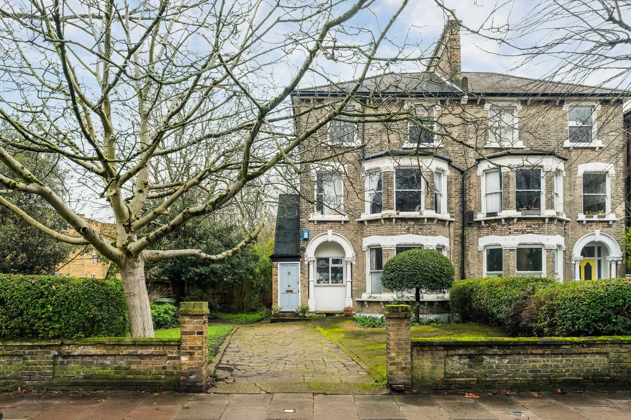 2 bed flat for sale, St. Johns Park, London, SE3