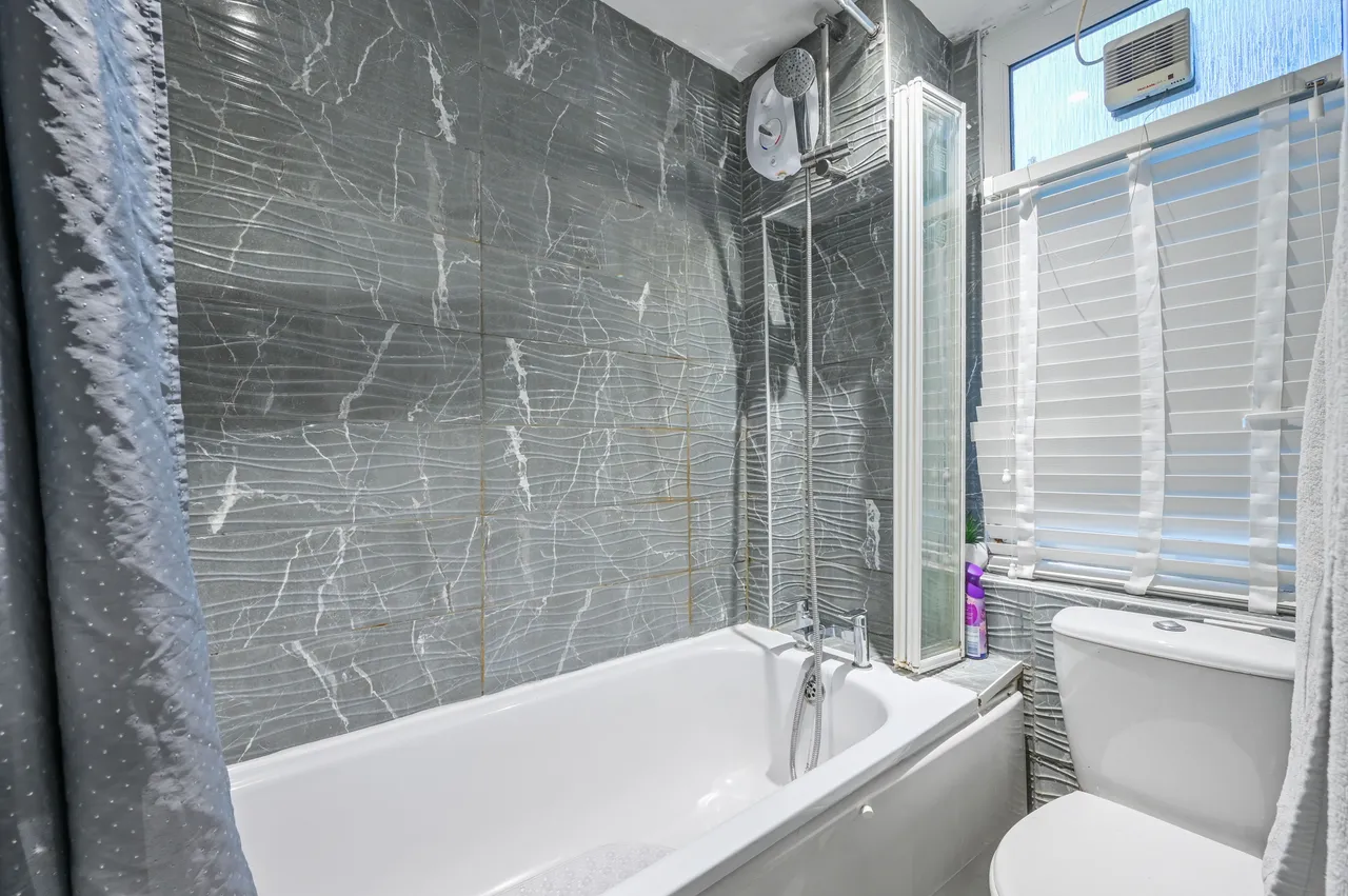 11 Byas House, Benworth Street, London, photo 9