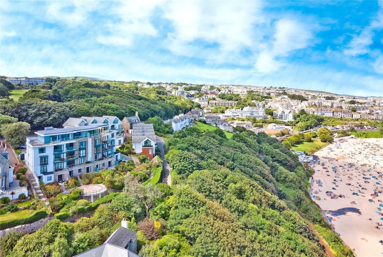 2 bed flat for sale, Trelyon Avenue, St. Ives, TR26