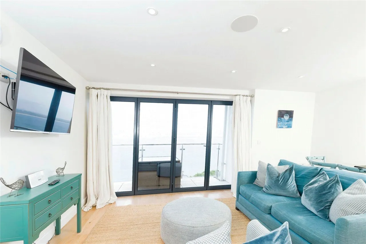 Trelyon Avenue, St. Ives, TR26, photo 13