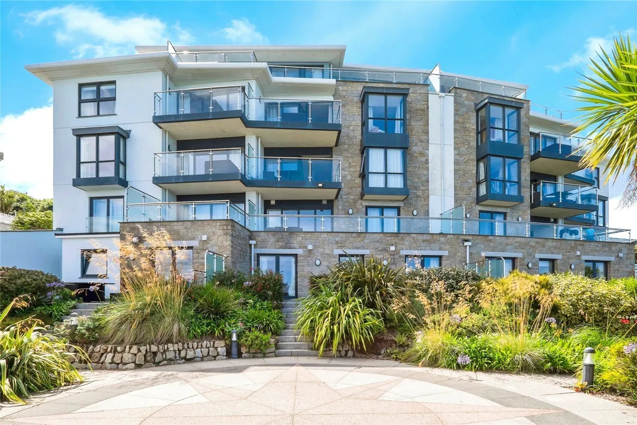 Trelyon Avenue, St. Ives, TR26, photo 17