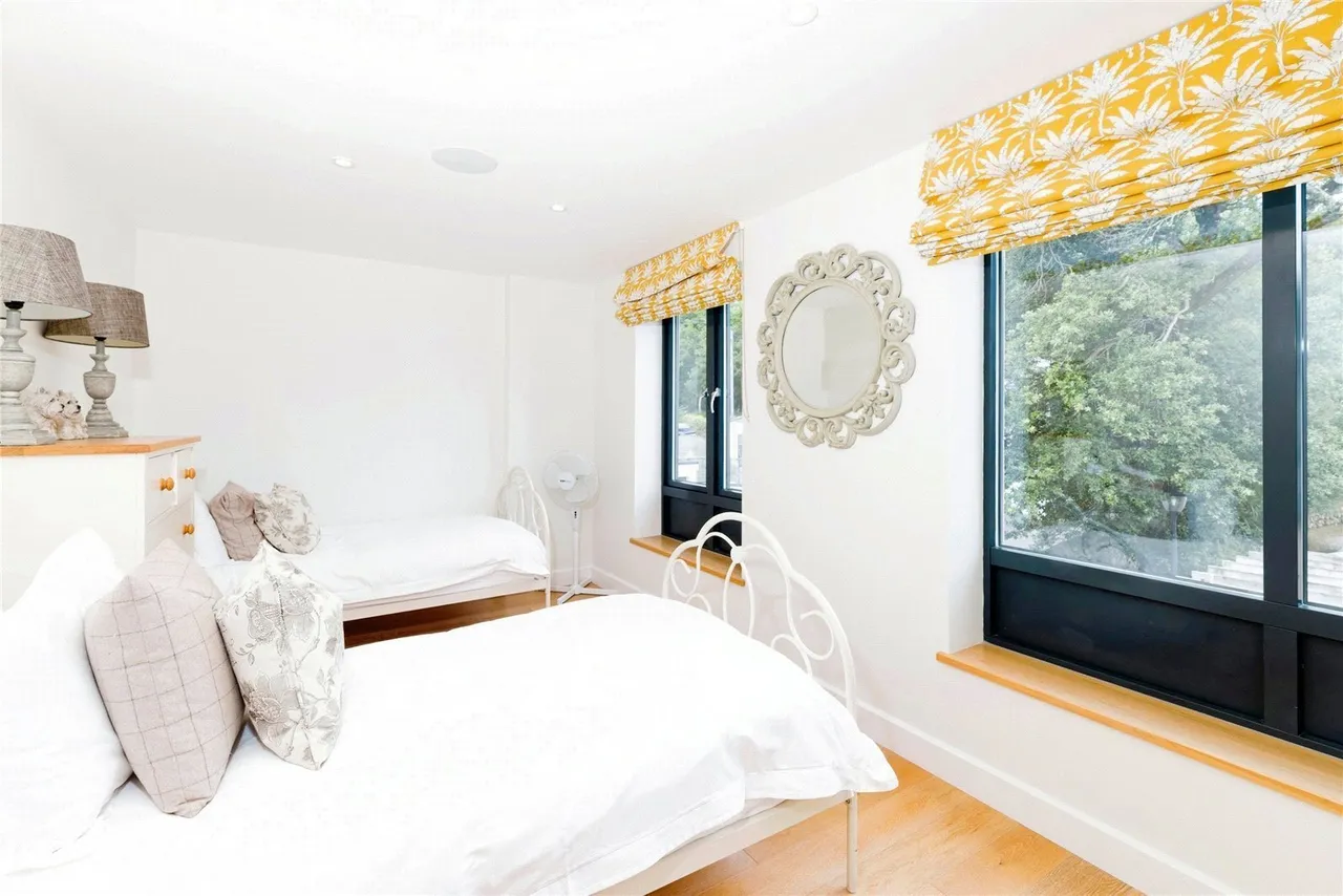 Trelyon Avenue, St. Ives, TR26, photo 16