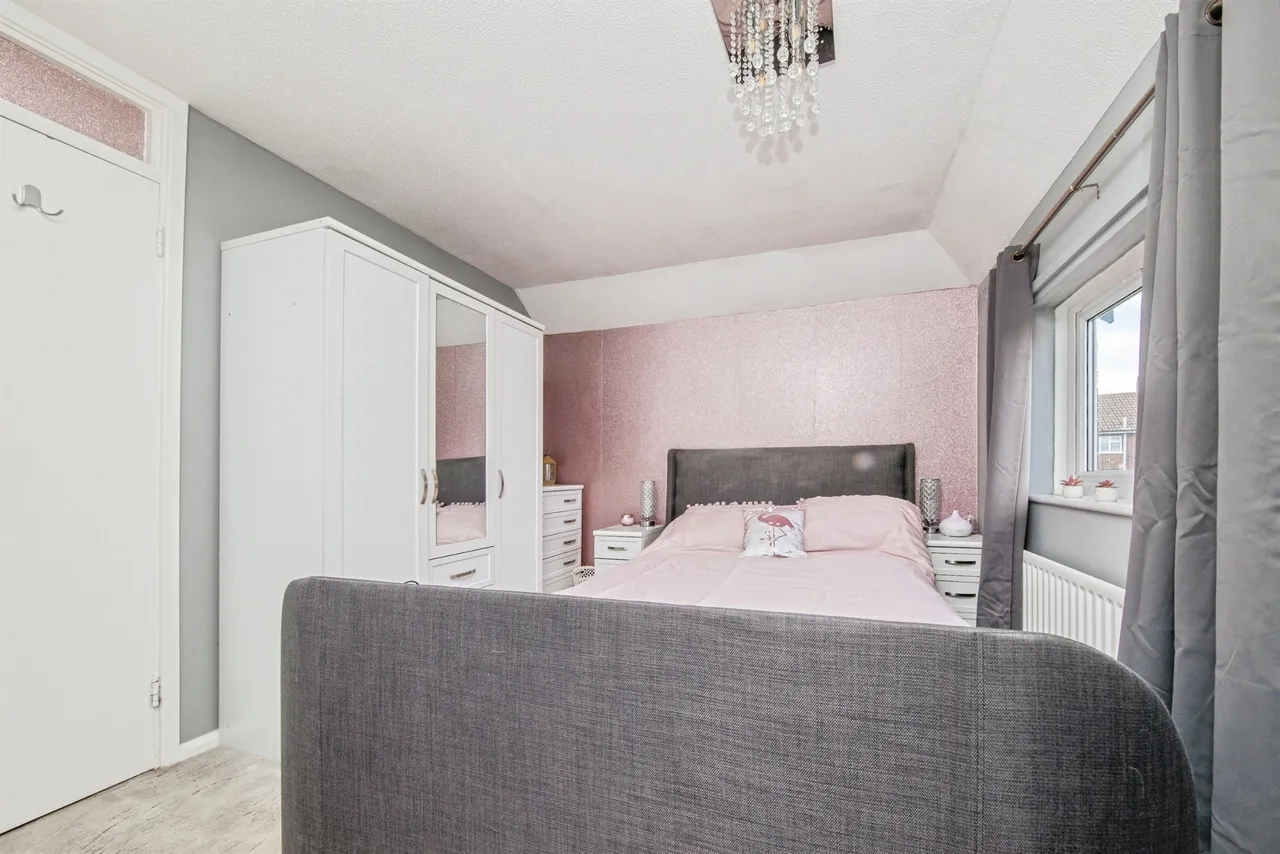 Ladbrook Drive, Colchester, photo 11