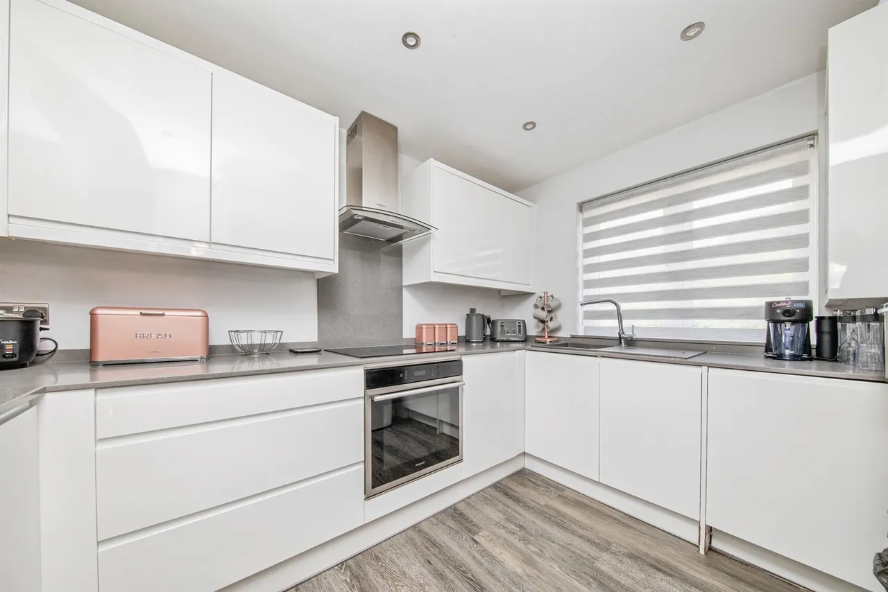 Ladbrook Drive, Colchester, photo 7