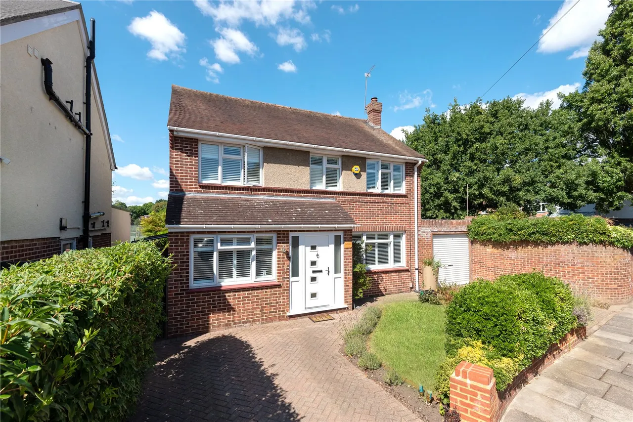 5 bed house for sale — Garside Close, Hampton, London, TW12 3AN