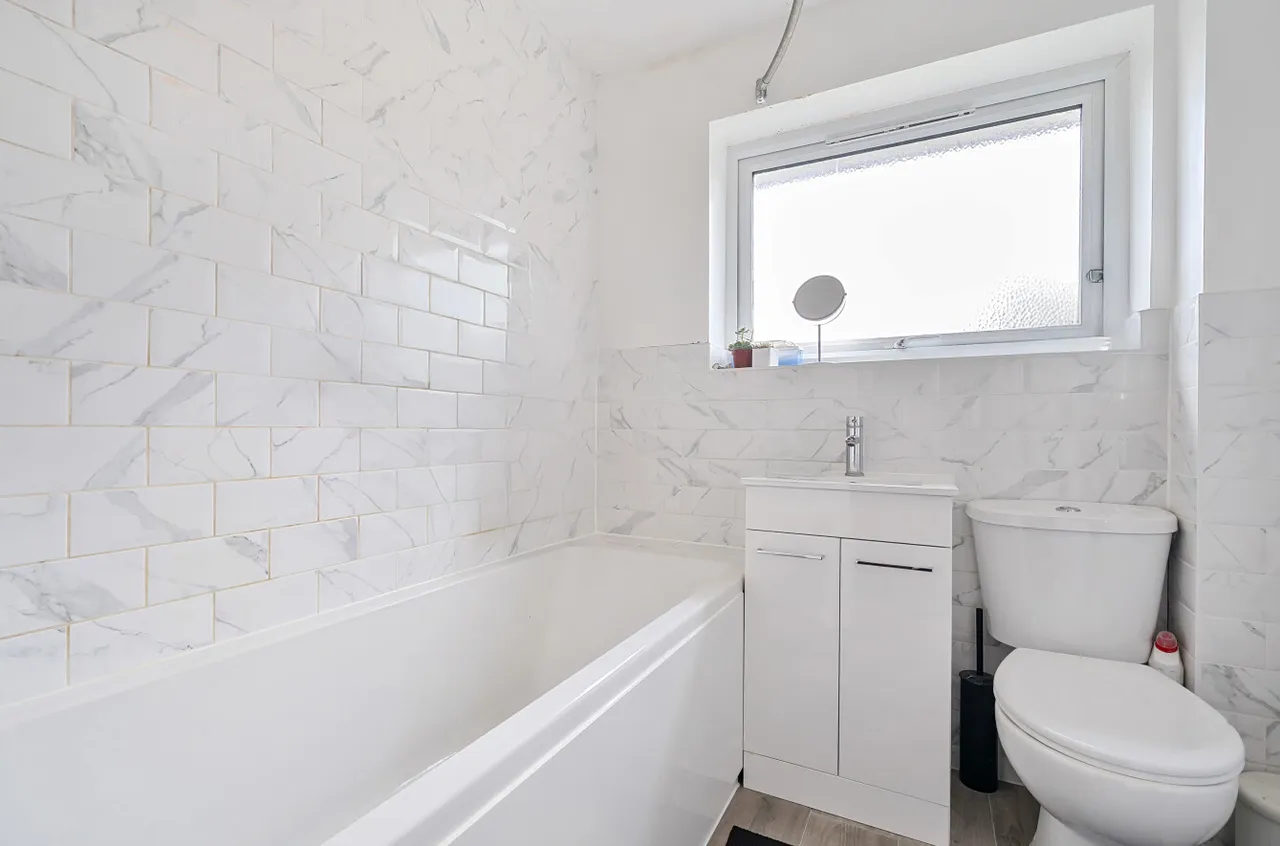 Dawsmere Close, Camberley, Surrey, GU15 1SH, photo 7