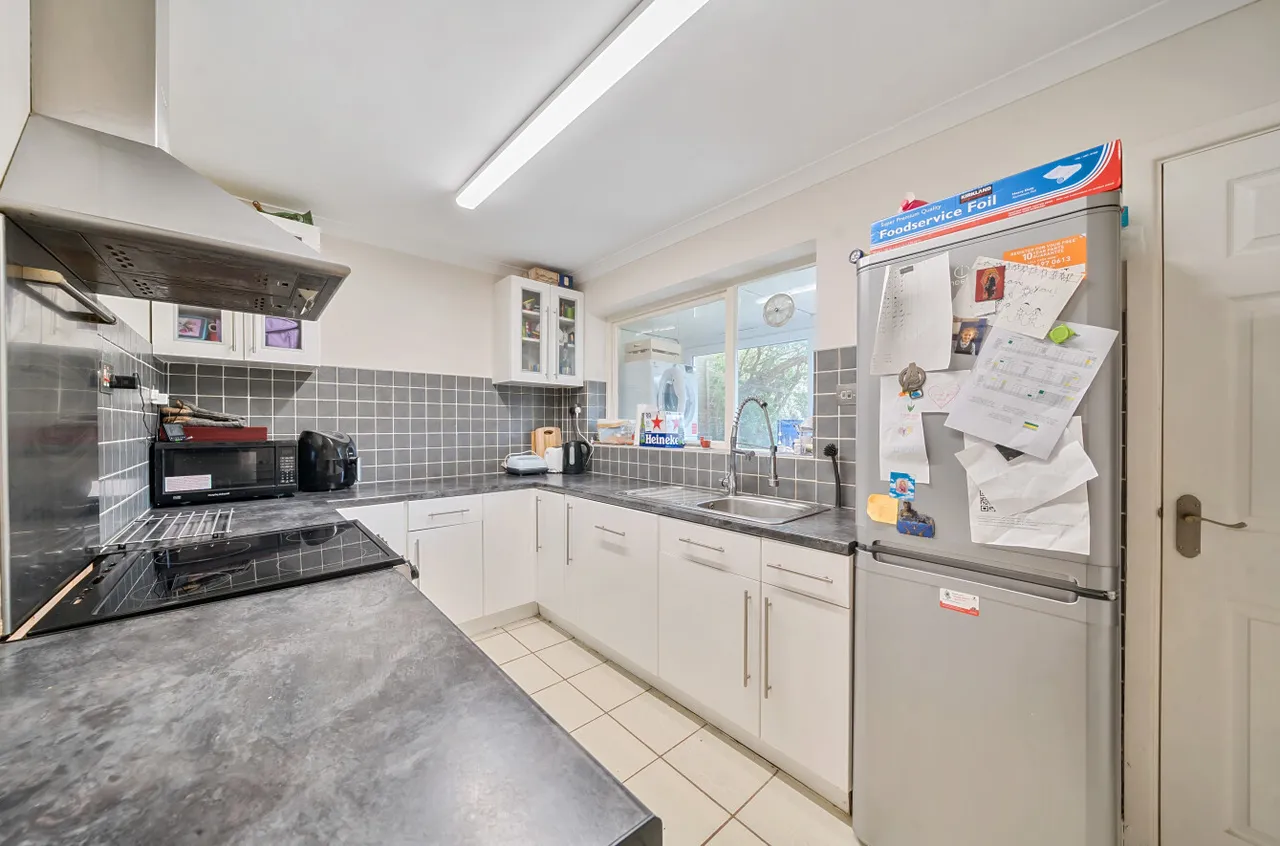 Dawsmere Close, Camberley, Surrey, GU15 1SH, photo 3