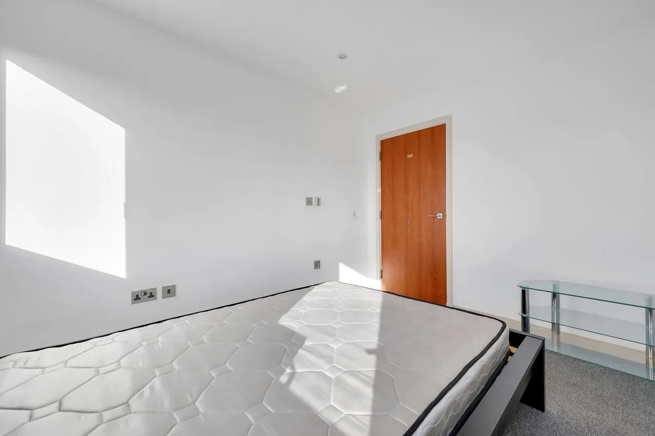 Flat 65, Kings Quarter Apartments, London, N1 0GL, photo 12