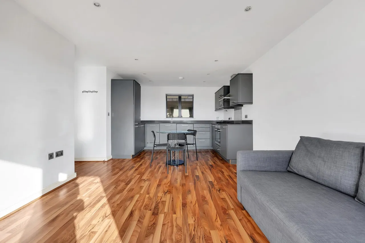 Flat 65, Kings Quarter Apartments, London, N1 0GL, photo 6