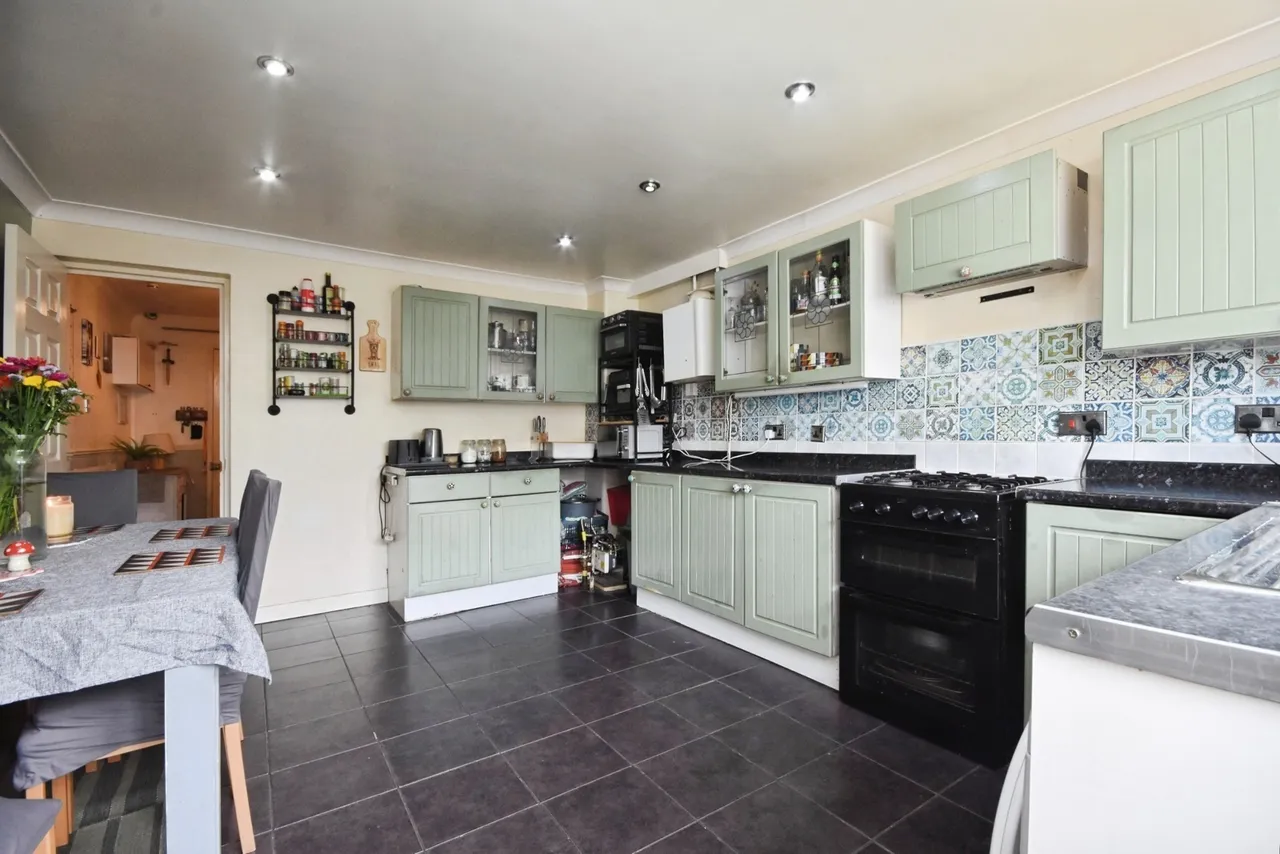 Winfields, BASILDON, Essex, SS13, photo 12