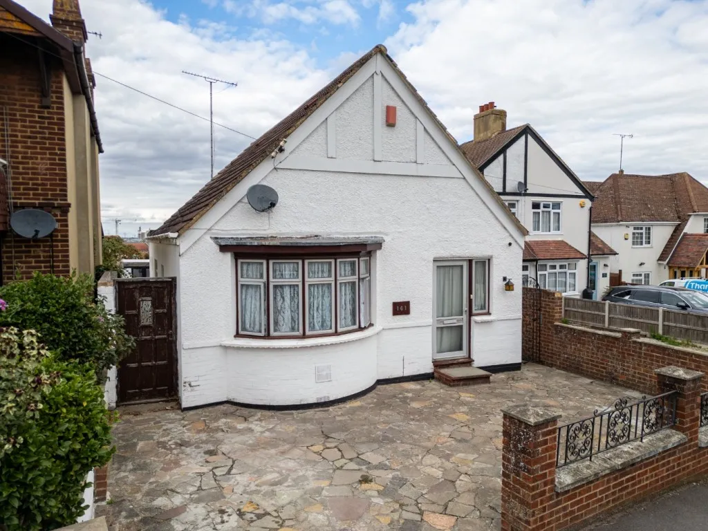 3 bed house for sale, Lower Higham Road, Gravesend, DA12